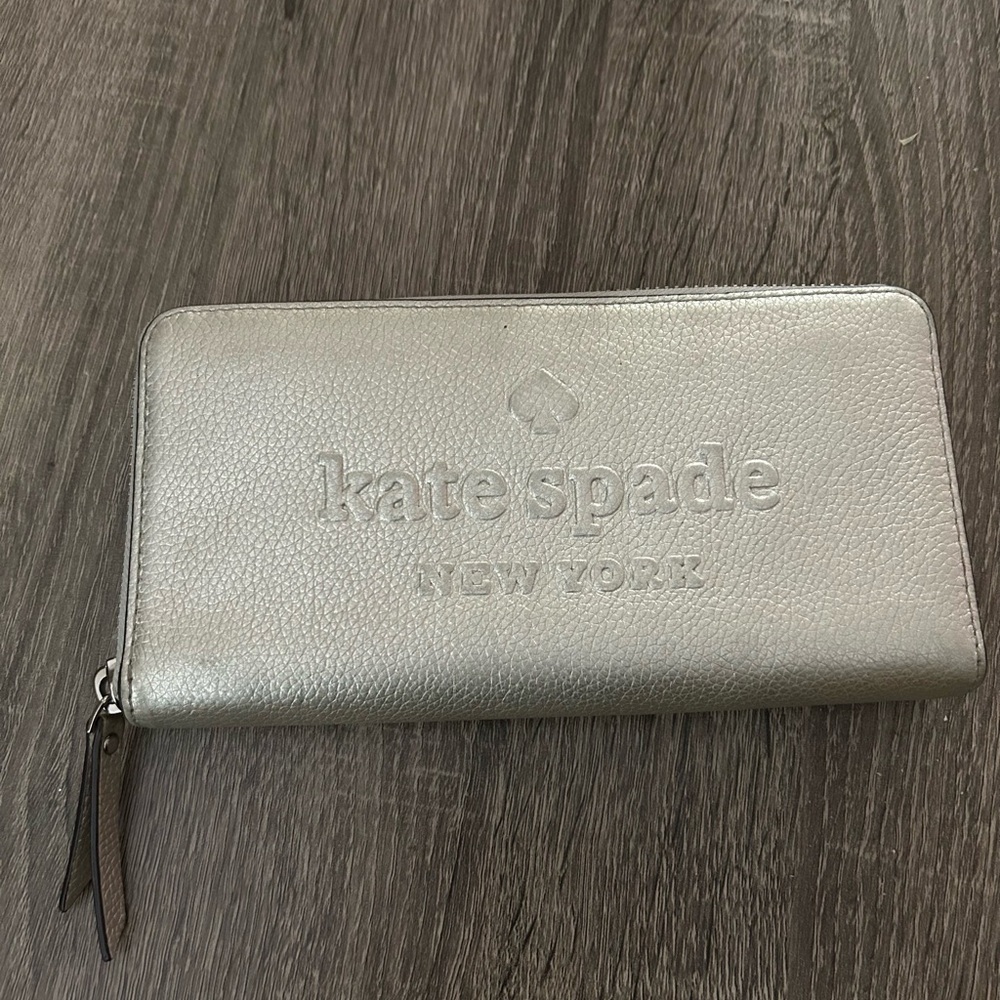 Kate Spade Metallic Silver Lombard Street Neda Wallet